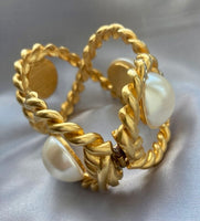 Vintage Les Bernard Pearl Cabochon Gold tone Crystal Bracelet