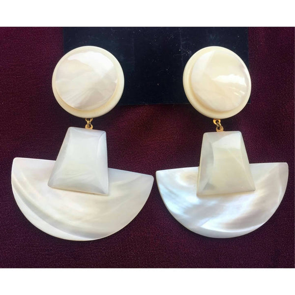 Wow Wendy Gell Earrings Signed Mother of PEARL shell art deco clip on Dangle Beach Modernist 80s Vintage Runway Couture Designer statement